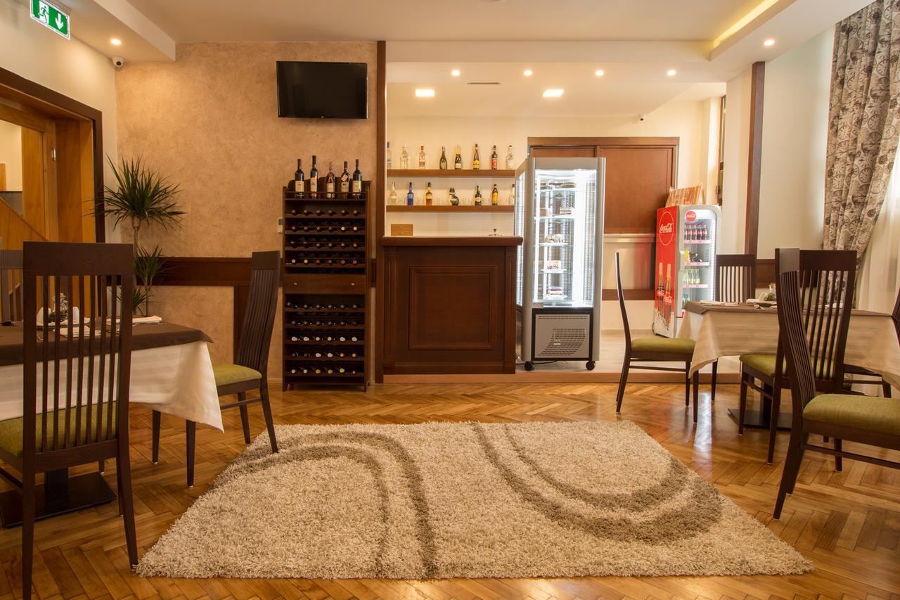 Hotel Yugoslavia Никшич Экстерьер фото